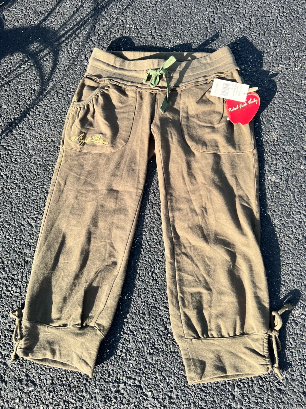 NWT Y2K Apple Bottom Jeans by Nelly Army Green Graphic Bling Tie Goucho Cargos